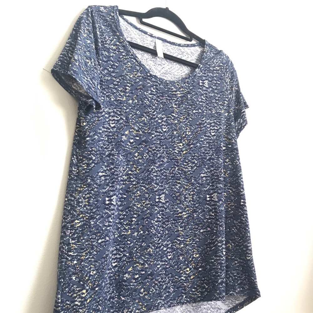 LulaRoe ClassicT Medium EUC